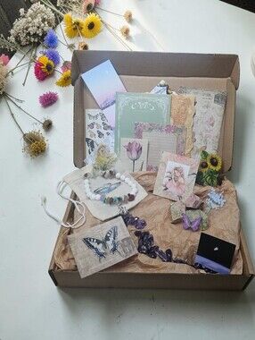 Crystal & Butterfly Fairy Treasure Gift Box - Floral Set & More Suprise Gifts